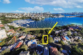 Luxe 3BR Full-Floor Suite with Views Darling Point, Sydney